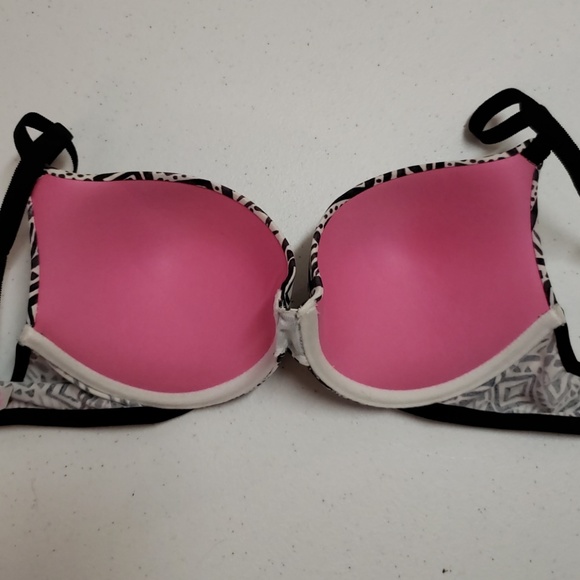 VS Pink Wear Everywhere Push Up Bra - Picture 4 of 5